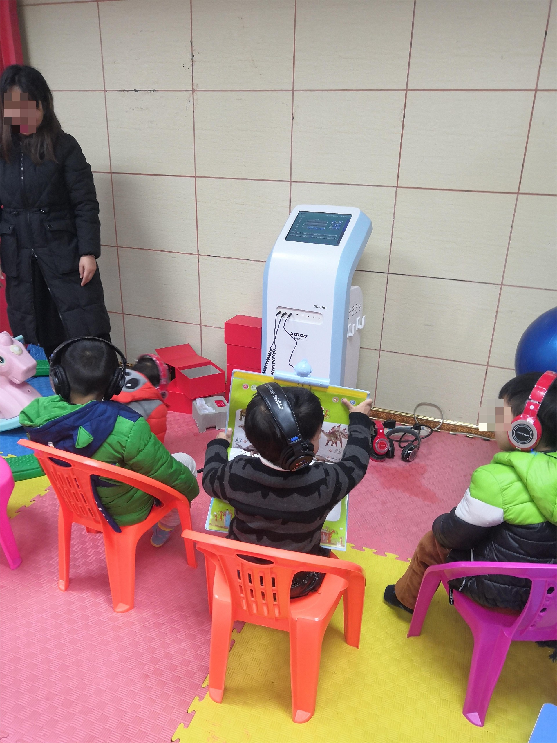 玉林陆川县康复机构购我司SD-7700听觉统合训练仪