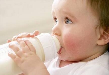 母乳分析仪:如何挑选适合宝宝体质的奶粉