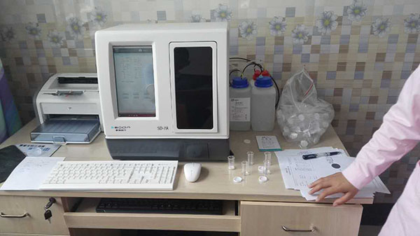 玉树州妇幼保健院采购我公司SD-7A母乳分析仪