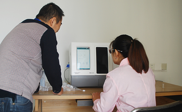 泰安市妇幼保健院采购我公司SD-8母乳分析仪